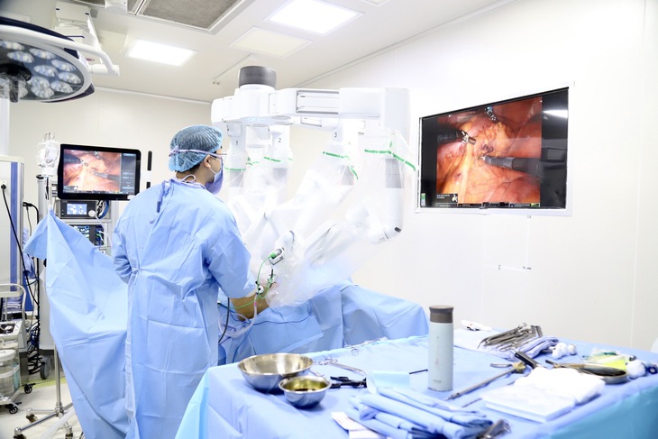 Cụ ông 74 tuổi vẫn quyết tâm chiến đấu với ung thư trực tràng- Ảnh 1.