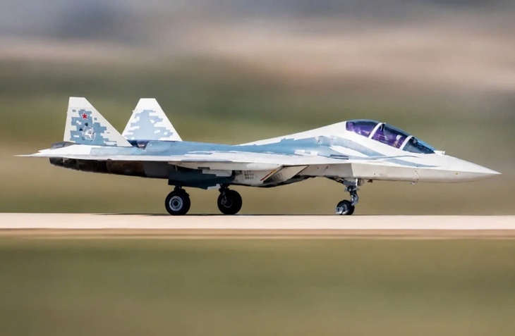 Nga ra mắt tiêm kích Su-57 hai chỗ ngồi để 'chiều' đối tác đặc biệt- Ảnh 1.