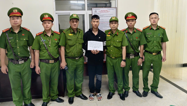 Bắt Trịnh Văn Bình SN 2005 cướp tiệm vàng trên phố Vọng, Hà Nội - Ảnh 1.