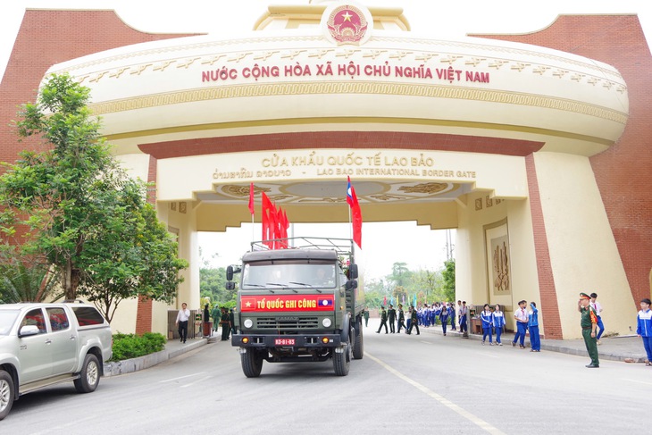 Đất mẹ đón 28 hài cốt liệt sĩ hy sinh tại chiến trường Lào trở về- Ảnh 1.