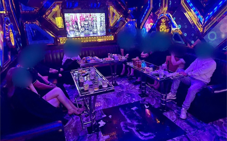Mâu thuẫn chơi game online, nhóm côn đồ hành hung nữ sinh, xé quần áo và quay clip làm nhục- Ảnh 1.