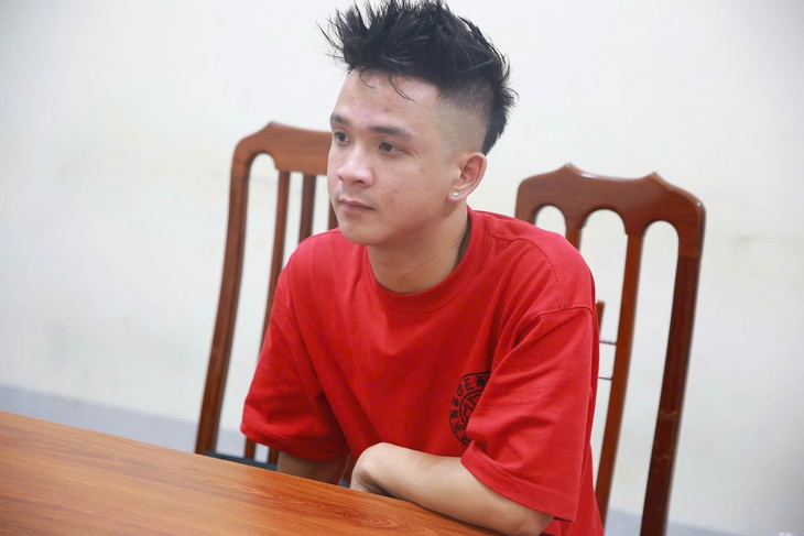 Thông tin mới vụ người đàn ông bị ô tô cán trúng chân ở Nghệ An- Ảnh 1.