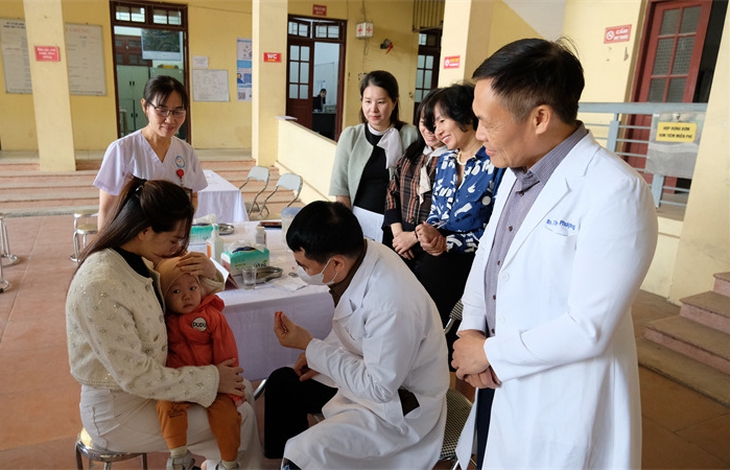 Có nên bổ sung vitamin A liều cao kéo dài cho trẻ?- Ảnh 1.