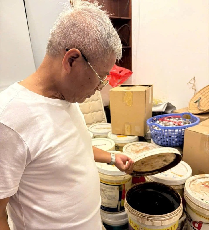Công an TPHCM triệt phá đường dây sản xuất, buôn bán thuốc đông dược trái phép quy mô lớn- Ảnh 7.