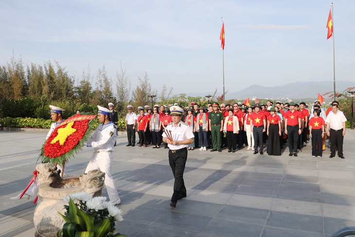 Đoàn Đại biểu Bộ Y tế sẵn sàng lên đường thăm cán bộ, chiến sĩ, nhân dân Trường Sa và nhà giàn DK1- Ảnh 1.