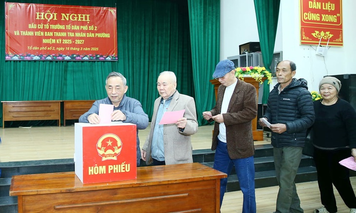 Người làm Trưởng thôn, Tổ trưởng tổ dân phố phải đáp ứng những tiêu chuẩn nào theo quy định mới nhất?- Ảnh 1. Người làm Trưởng thôn, Tổ trưởng tổ dân phố phải đáp ứng những tiêu chuẩn nào theo quy định mới nhất?- Ảnh 1.