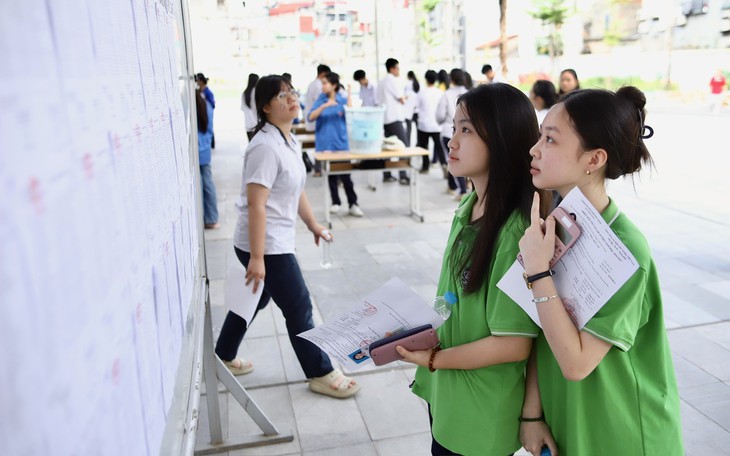 Thí sinh Hà Nội tiếp tục hành trình giành suất vào lớp 10 chuyên