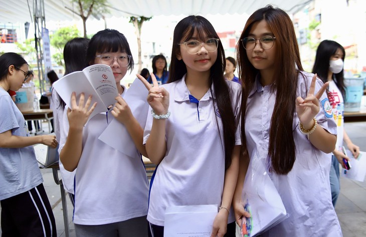 Thí sinh Hà Nội tiếp tục hành trình giành suất vào lớp 10 chuyên- Ảnh 1. Thí sinh Hà Nội tiếp tục hành trình giành suất vào lớp 10 chuyên- Ảnh 1.