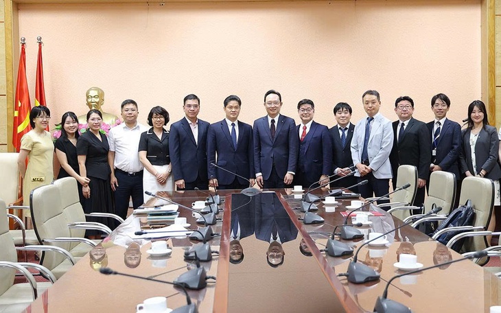Khánh Hòa hợp tác với Bệnh viện Đại học Y Hà Nội hướng tới nâng cao chất lượng y tế- Ảnh 2.