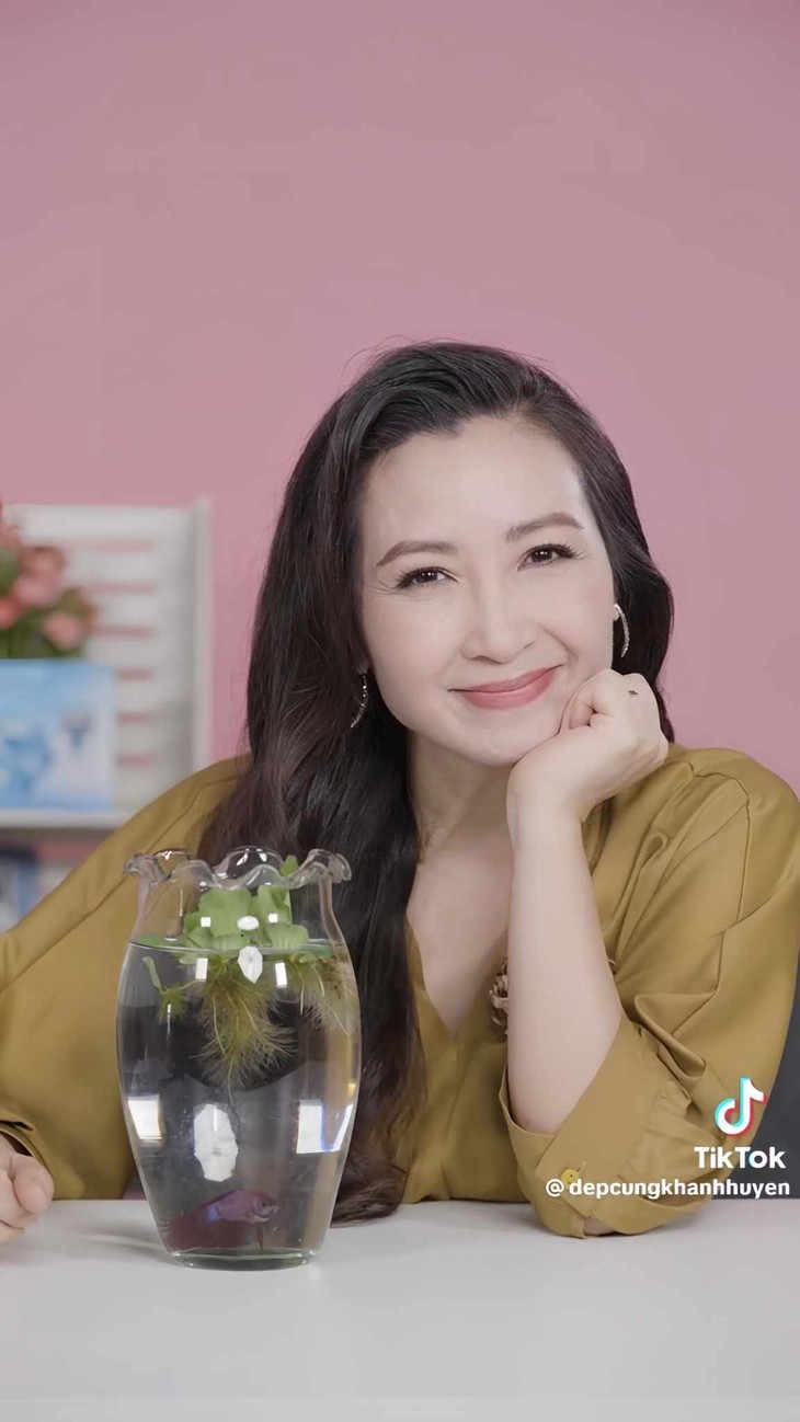Sao phim 'Người thổi tù và hàng tổng': Vợ trên phim của anh 'trưởng thôn' Quốc Tuấn giờ ra sao?- Ảnh 10. Sao phim 'Người thổi tù và hàng tổng': Vợ trên phim của anh 'trưởng thôn' Quốc Tuấn giờ ra sao?- Ảnh 10.