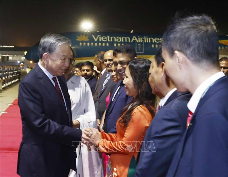 Tổng Bí thư, Chủ tịch nước Tô Lâm bắt đầu thăm cấp Nhà nước Cộng hòa xã hội chủ nghĩa dân chủ Sri Lanka- Ảnh 8. Tổng Bí thư, Chủ tịch nước Tô Lâm bắt đầu thăm cấp Nhà nước Cộng hòa xã hội chủ nghĩa dân chủ Sri Lanka- Ảnh 8.