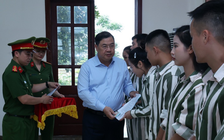 Phó Thủ tướng Thường trực Phạm Gia Túc dự lễ công bố đặc xá năm 2026- Ảnh 3. Phó Thủ tướng Thường trực Phạm Gia Túc dự lễ công bố đặc xá năm 2026- Ảnh 3.