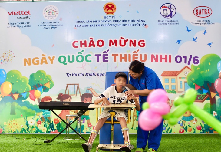 Trao yêu thương, tiếp nghị lực cho trẻ em khuyết tật nhân ngày Quốc tế Thiếu nhi 1/6- Ảnh 3.