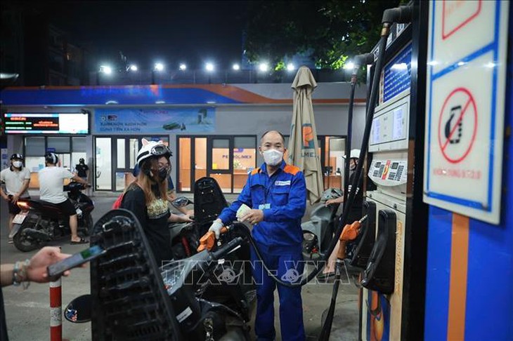Hà Nội trước thời điểm chuyển đổi xăng E10- Ảnh 1. Hà Nội trước thời điểm chuyển đổi xăng E10- Ảnh 1.