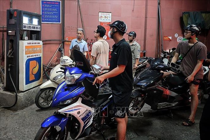 Hà Nội trước thời điểm chuyển đổi xăng E10- Ảnh 7. Hà Nội trước thời điểm chuyển đổi xăng E10- Ảnh 7.