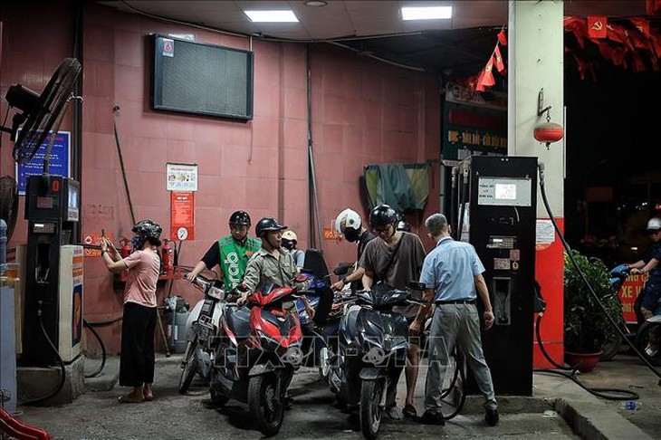 Hà Nội trước thời điểm chuyển đổi xăng E10- Ảnh 9. Hà Nội trước thời điểm chuyển đổi xăng E10- Ảnh 9.