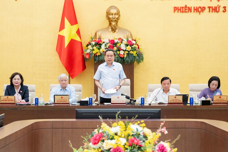 Chủ tịch Quốc hội: Giám sát chặt việc sử dụng trụ sở dôi dư sau sắp xếp bộ máy- Ảnh 1.