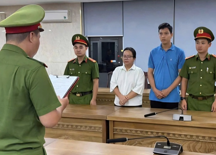 Khởi tố 3 đối tượng kinh doanh sách điện tử trái phép- Ảnh 1.