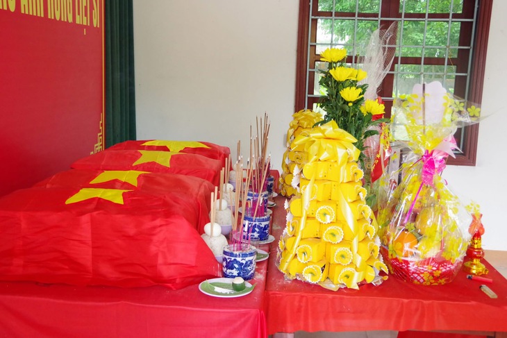 Sử dụng thiết bị hiện đại tìm kiếm hài cốt liệt sĩ trong khuôn viên bệnh viện - Ảnh 2.