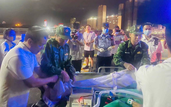 Mở 'luồng xanh' y tế hỗ trợ công dân Trung Quốc bị xuất huyết não về nước điều trị- Ảnh 2.
