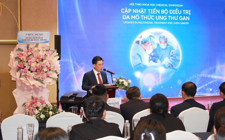 Nút mạch kết hợp phẫu thuật nội soi điều trị ung thư gan đa ổ- Ảnh 3.