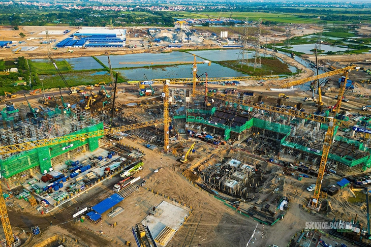 Bên trong đại công trường sân vận động Hùng Vương tại Hà Nội - Ảnh 1.
