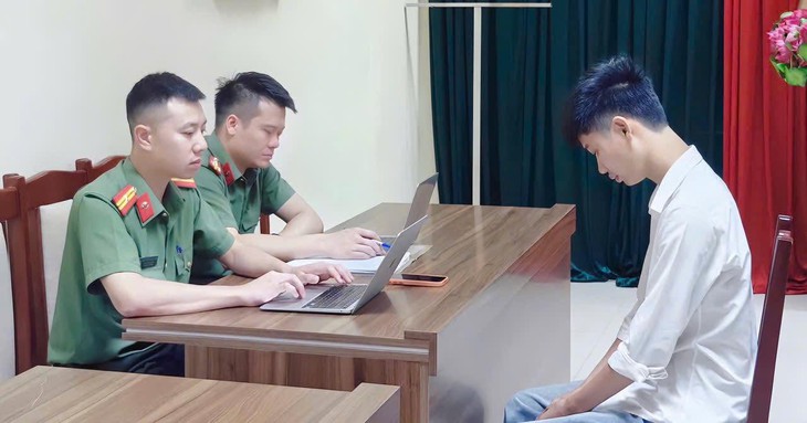TikToker 'Khuê Ơi Dậy Đi' bị xử phạt vì đăng tải nội dung sai sự thật trên mạng xã hội- Ảnh 1.