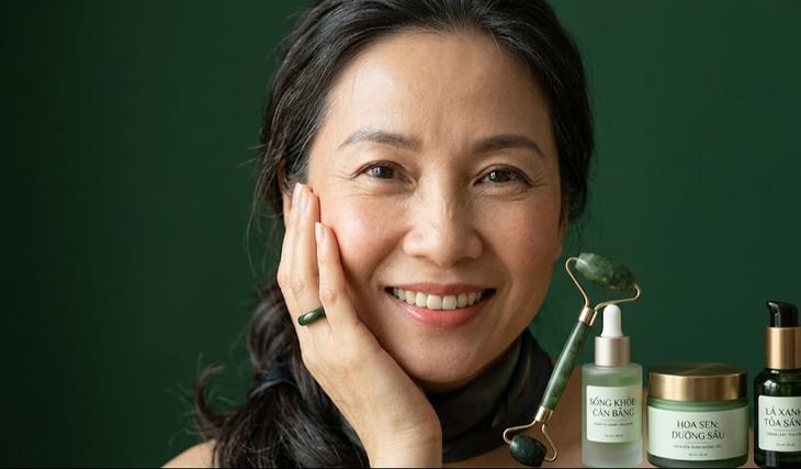 Cách chọn mỹ phẩm làm trắng da cho phụ nữ độ tuổi 50 - Ảnh 1.