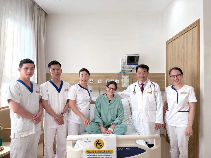 Cuộc chiến sinh tử 2 lần cứu sống nữ bệnh nhân nước ngoài ngay trên bàn can thiệp tại Vinmec Đà Nẵng- Ảnh 2.