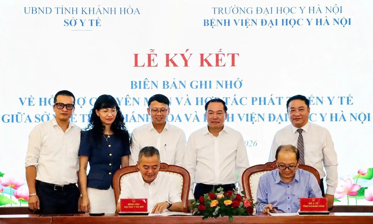 Khánh Hòa hợp tác với Bệnh viện Đại học Y Hà Nội hướng tới nâng cao chất lượng y tế- Ảnh 1.