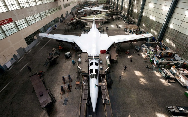 Siêu oanh tạc cơ Tu-160 Nga lại khiến NATO phải cảnh giác ở Bắc Cực - Ảnh 2.