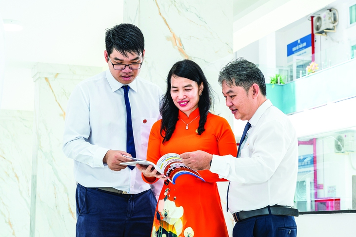 Bác sĩ là nhà báo: NGƯỜI 'GÁC CỔNG' thông tin sức khỏe trước làn sóng AI - Ảnh 3.