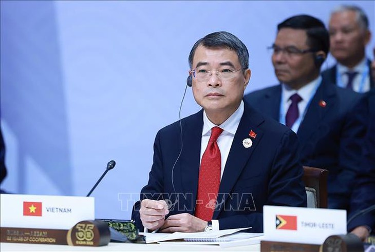 Thủ tướng Lê Minh Hưng dự Hội nghị Cấp cao Kỷ niệm 35 năm quan hệ ASEAN-Nga- Ảnh 4.