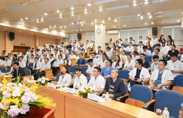 Ứng dụng hàng loạt kỹ thuật tim mạch hiện đại, cứu sống nhiều bệnh nhân nguy kịch- Ảnh 1.