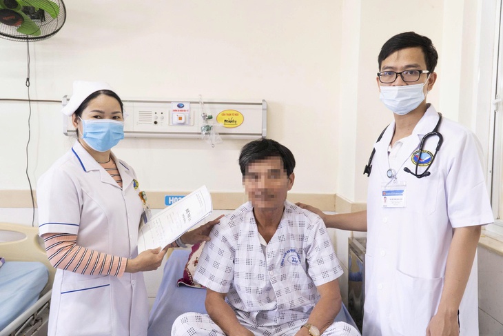 Chân lạnh toát sau cơn đau bất thường, bác sĩ cảnh báo dấu hiệu nguy cơ mất chi- Ảnh 1. Chân lạnh toát sau cơn đau bất thường, bác sĩ cảnh báo dấu hiệu nguy cơ mất chi- Ảnh 1.