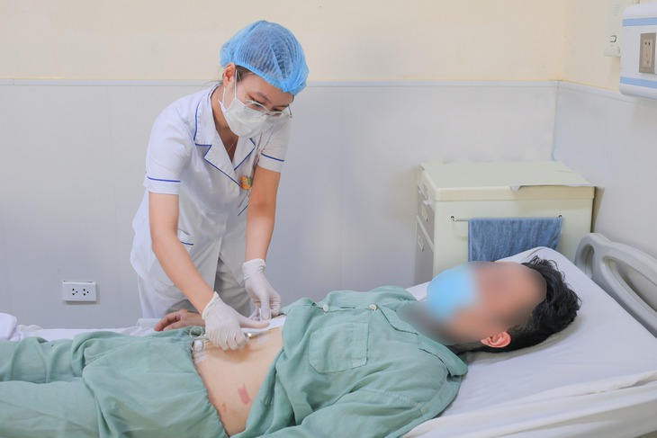 Ghép thận tự thân cứu quả thận dập nát của nam thanh niên bị đa chấn thương sau tai nạn giao thông- Ảnh 3. Ghép thận tự thân cứu quả thận dập nát của nam thanh niên bị đa chấn thương sau tai nạn giao thông- Ảnh 3.