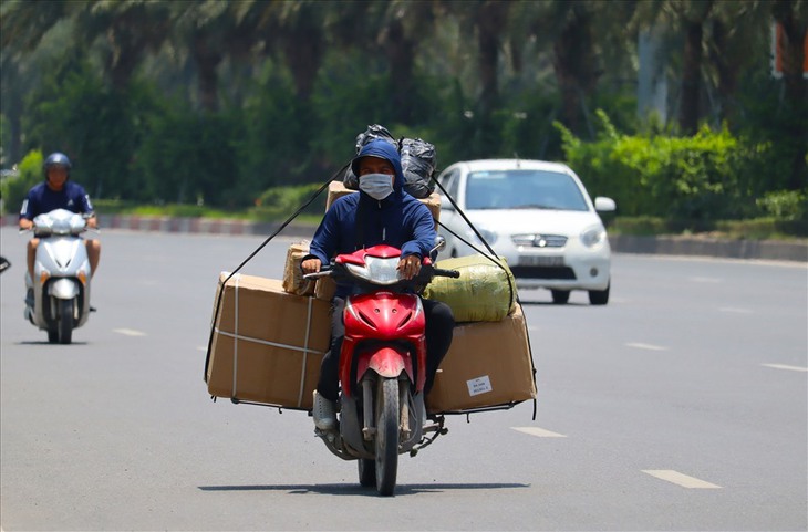 Nắng nóng diện rộng gia tăng trong bối cảnh nguy cơ El Nino mạnh quay trở lại, lên kịch bản ứng phó- Ảnh 1. Nắng nóng diện rộng gia tăng trong bối cảnh nguy cơ El Nino mạnh quay trở lại, lên kịch bản ứng phó- Ảnh 1.