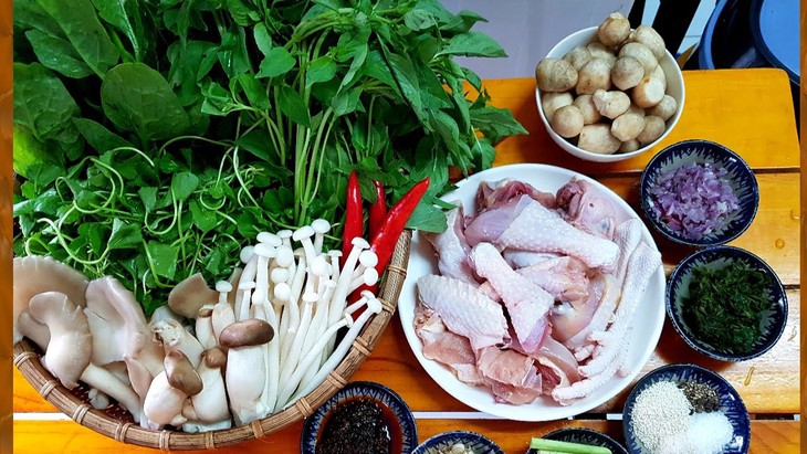 Cách dùng cây lá giang hỗ trợ chữa bệnh - Ảnh 1.