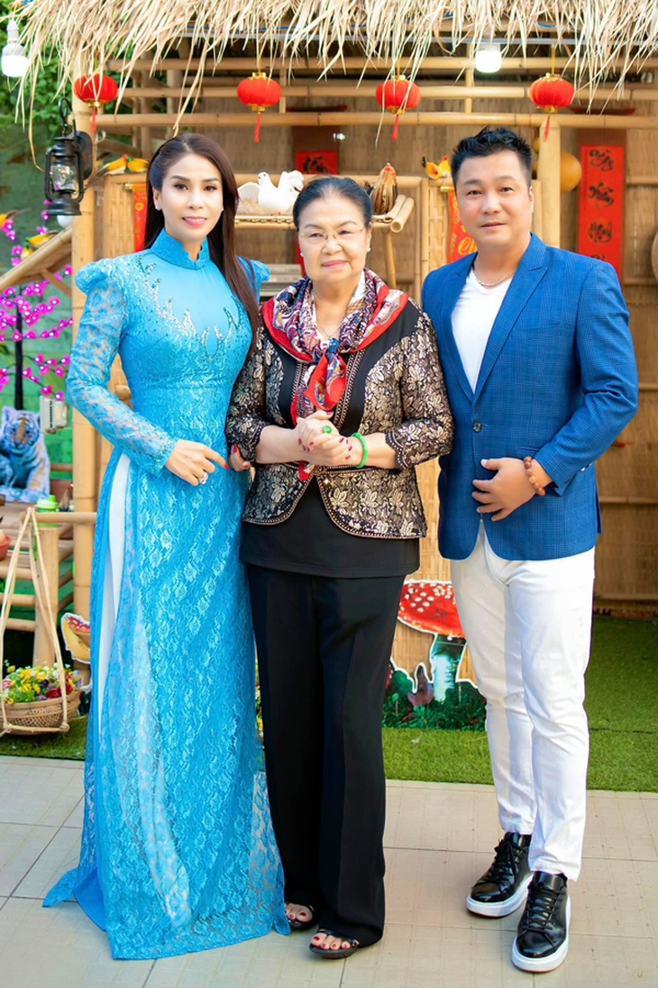 Mẹ ruột Lý Hùng tuổi xế chiều đón sinh nhật bình yên, ấm áp bên con cháu- Ảnh 8.