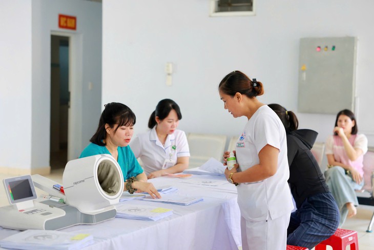 Bệnh viện Phụ sản Hà Nội khám, tư vấn sức khỏe cho gần 600 cán bộ, chiến sĩ Hải quân- Ảnh 3. Bệnh viện Phụ sản Hà Nội khám, tư vấn sức khỏe cho gần 600 cán bộ, chiến sĩ Hải quân- Ảnh 3.