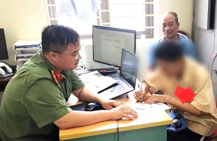 Bình luận xúc phạm dưới bài viết công an phường đăng tải, hai chủ Facebook bị xử phạt- Ảnh 1. Bình luận xúc phạm dưới bài viết công an phường đăng tải, hai chủ Facebook bị xử phạt- Ảnh 1.