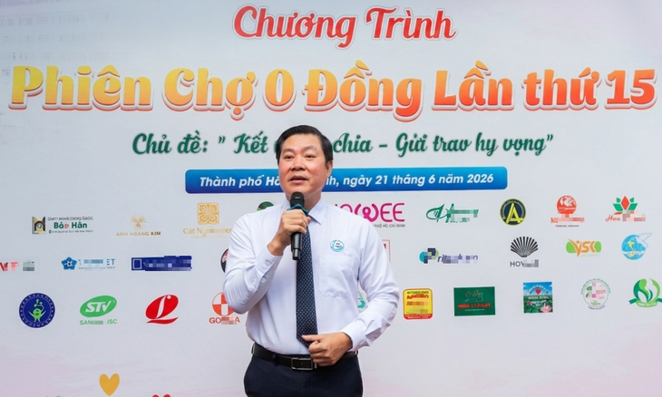 5.200 phần quà gửi trao hy vọng đến người bệnh khó khăn- Ảnh 1. 5.200 phần quà gửi trao hy vọng đến người bệnh khó khăn- Ảnh 1.