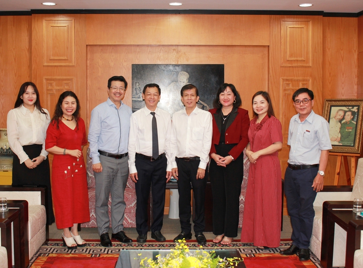 Thứ trưởng Nguyễn Tri Thức: Báo chí luôn là người bạn đồng hành quý báu của ngành y tế - Ảnh 8.