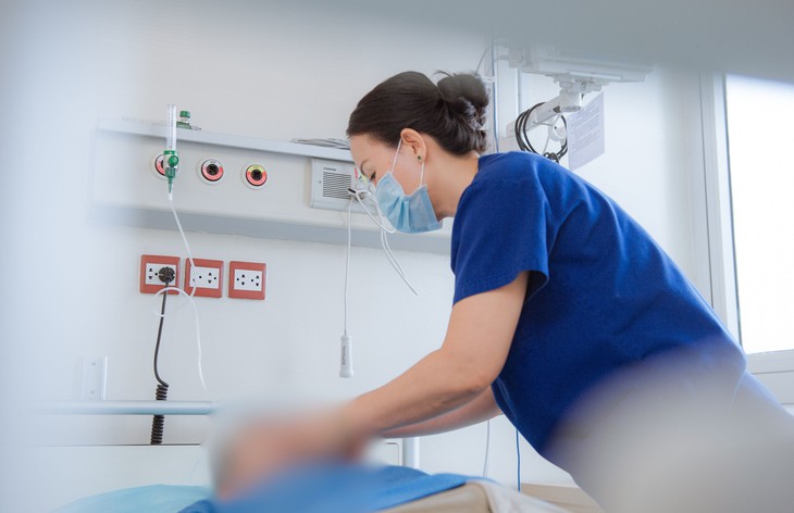 Vinmec Phú Quốc cứu sống cụ bà 92 tuổi mắc nhiễm khuẩn huyết, suy hô hấp cấp nguy kịch- Ảnh 1. Vinmec Phú Quốc cứu sống cụ bà 92 tuổi mắc nhiễm khuẩn huyết, suy hô hấp cấp nguy kịch- Ảnh 1.