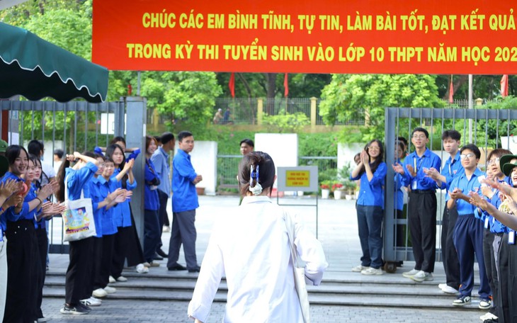 Hơn 80% thí sinh dự thi đỗ vào lớp 10 công lập tại Hà Nội- Ảnh 2.