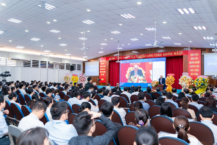 Chuẩn hóa giải phẫu bệnh tiết niệu theo tiêu chuẩn châu Âu nhằm điều trị chính xác hơn- Ảnh 2. Chuẩn hóa giải phẫu bệnh tiết niệu theo tiêu chuẩn châu Âu nhằm điều trị chính xác hơn- Ảnh 2.