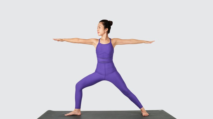 Top 10 tư thế yoga giúp đánh thức cơ thể và tâm trí ngay khi thức dậy - Ảnh 6.