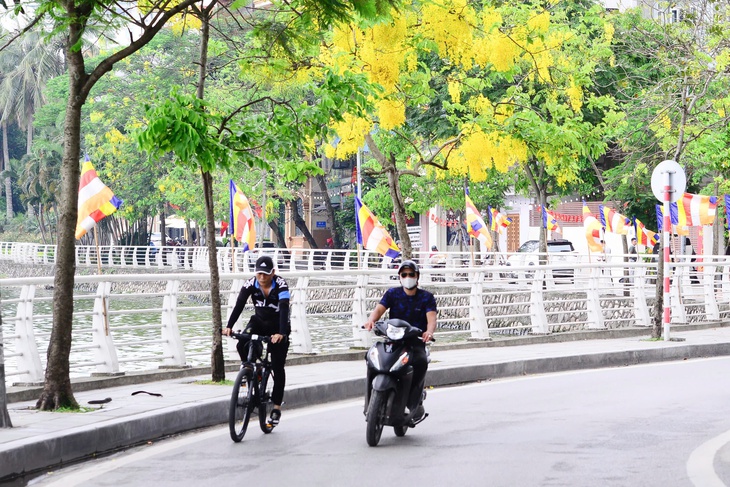 Dự báo nắng nóng nhưng nhiều tỉnh miền Bắc bỗng dưng trời mát và nhiều mây, nguyên nhân do đâu?- Ảnh 1. Dự báo nắng nóng nhưng nhiều tỉnh miền Bắc bỗng dưng trời mát và nhiều mây, nguyên nhân do đâu?- Ảnh 1.