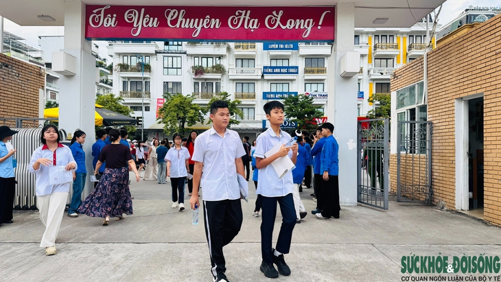 Hơn 17.000 thí sinh Quảng Ninh bước vào kỳ thi tuyển sinh lớp 10 THPT- Ảnh 8. Hơn 17.000 thí sinh Quảng Ninh bước vào kỳ thi tuyển sinh lớp 10 THPT- Ảnh 8.