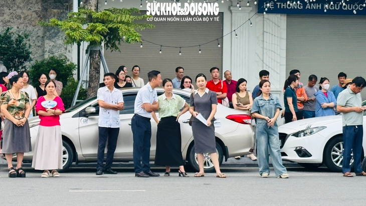 Hơn 17.000 thí sinh Quảng Ninh bước vào kỳ thi tuyển sinh lớp 10 THPT- Ảnh 12. Hơn 17.000 thí sinh Quảng Ninh bước vào kỳ thi tuyển sinh lớp 10 THPT- Ảnh 12.
